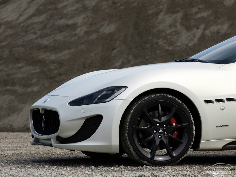 {六合彩}(玛莎拉蒂轿跑车型SUV)